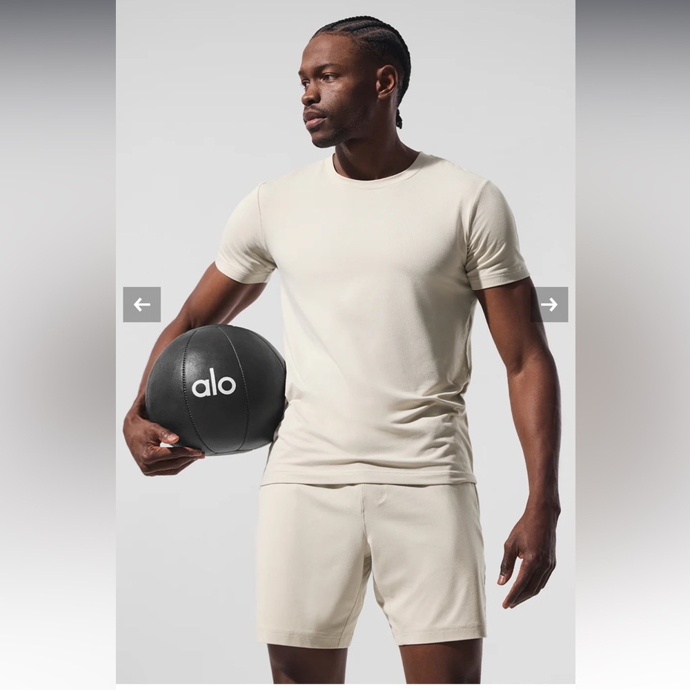NWT Alo Conquer Reform Crewneck Short Sleeve - Bone
